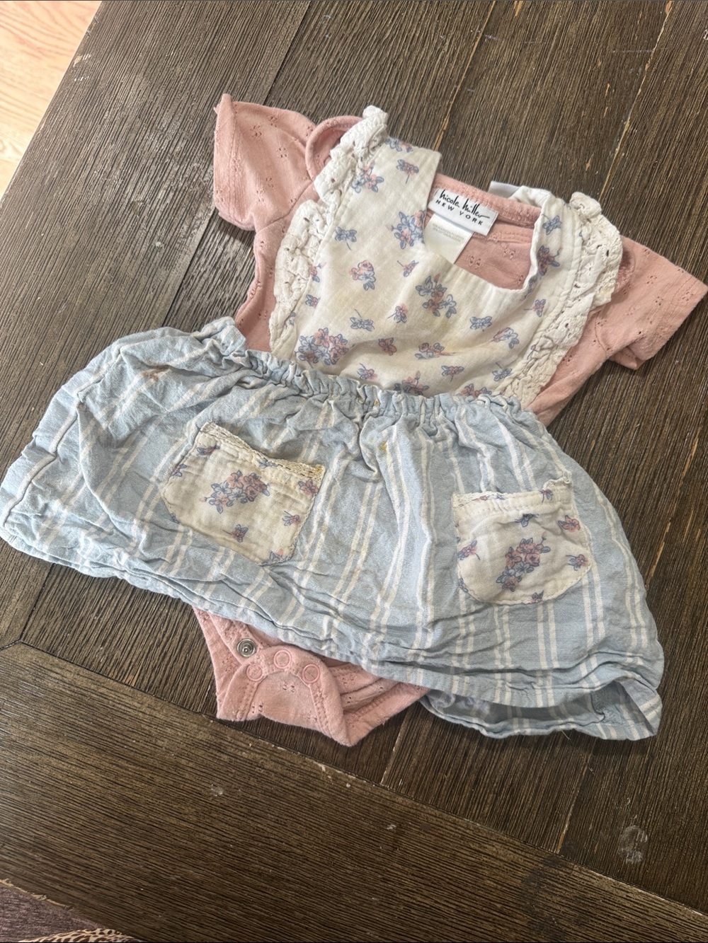 Nicole Miller New York 2- Piece Baby Girl Outfit Set 12M | Floral Bodysuit